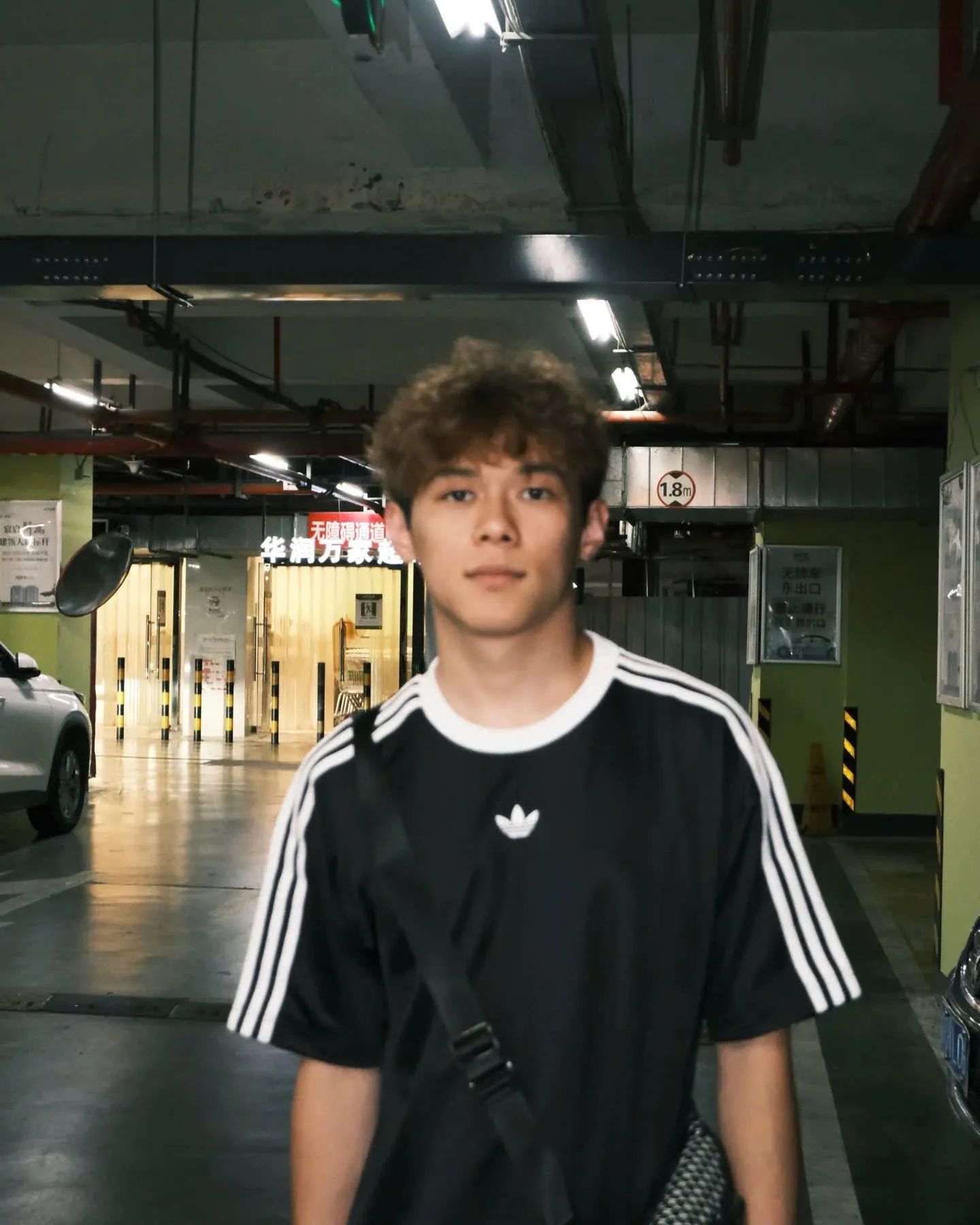Áo adidas Jacquard Jersey Black JW5876