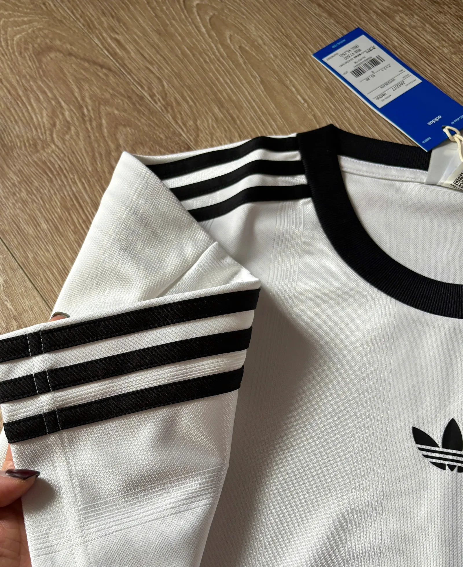 Áo adidas Jacquard Jersey White JW5877