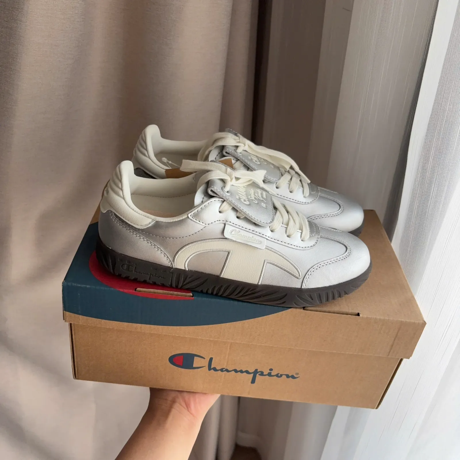 Champion Champ Essentials T Trainer 'metallic silver' (U4CFCTW14B1)