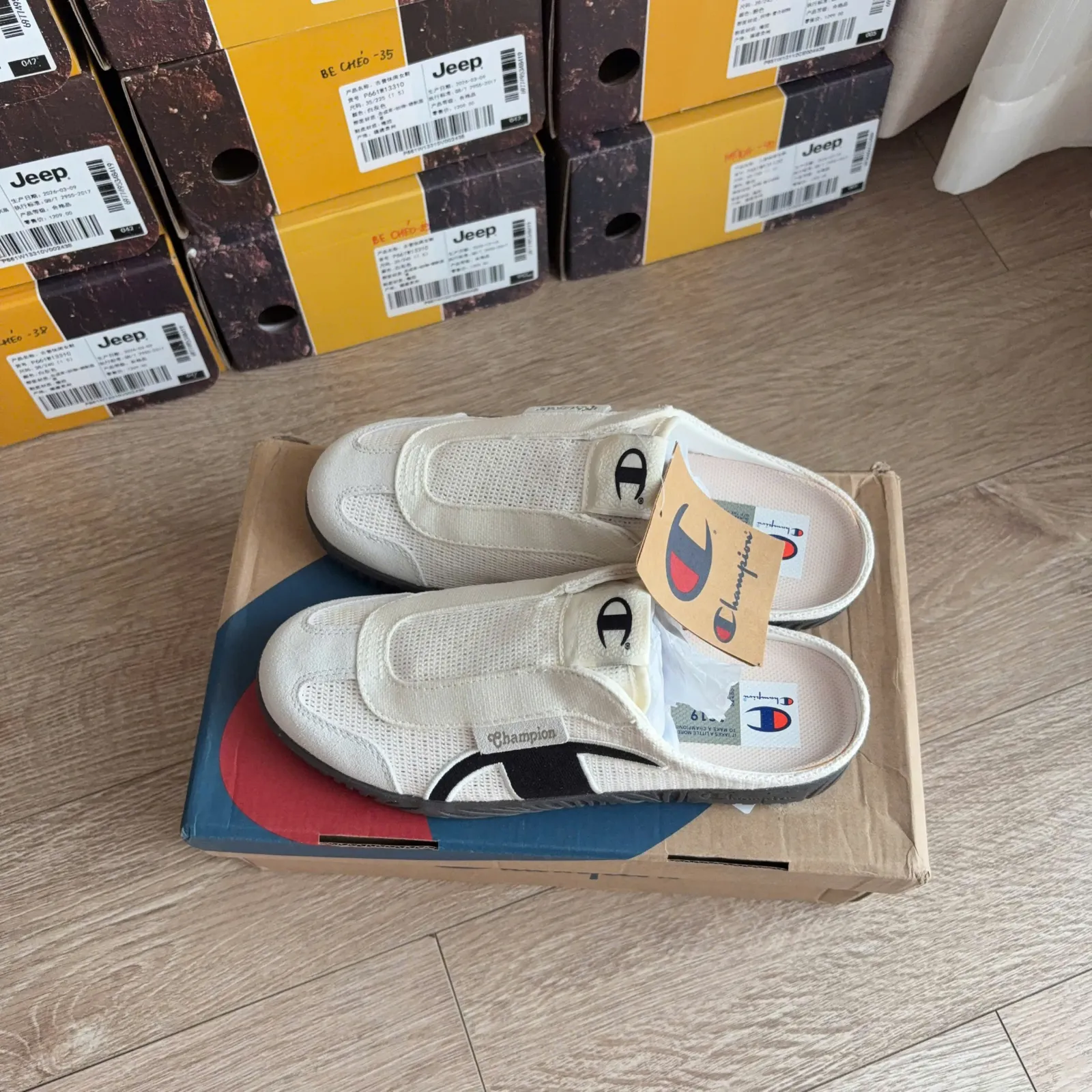Champion Mule T-Trainer White Black (U5BFASW01U3)