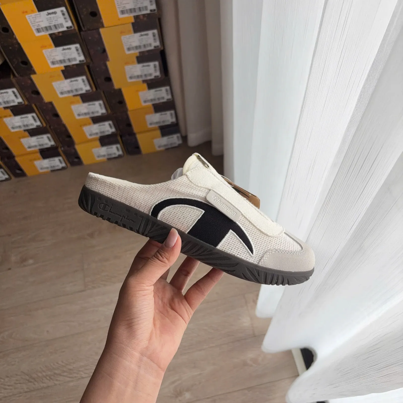 Champion Mule T-Trainer White Black (U5BFASW01U3)