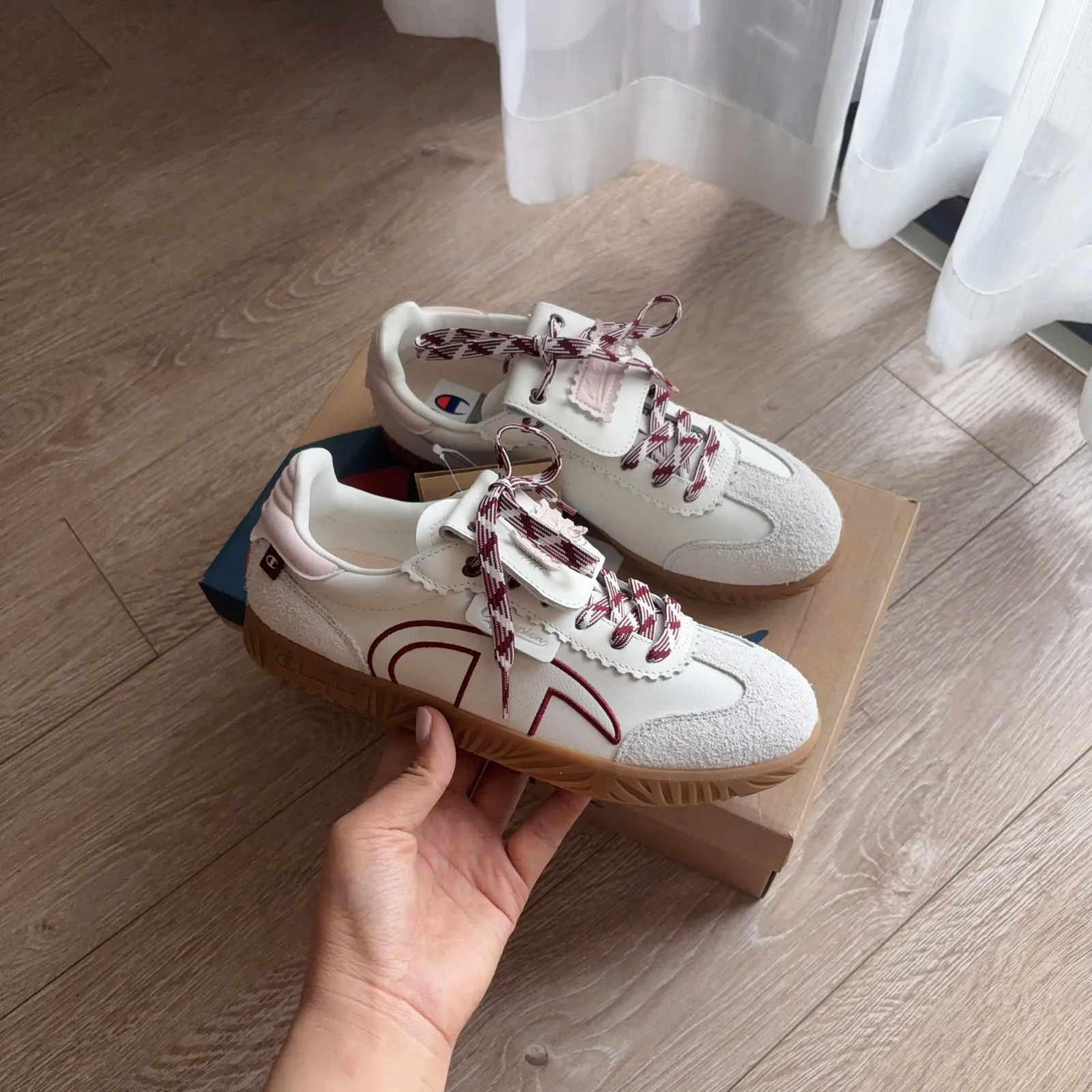 Champion T Trainer Heart Link "White/Red" (U5AFCTW15K2)
