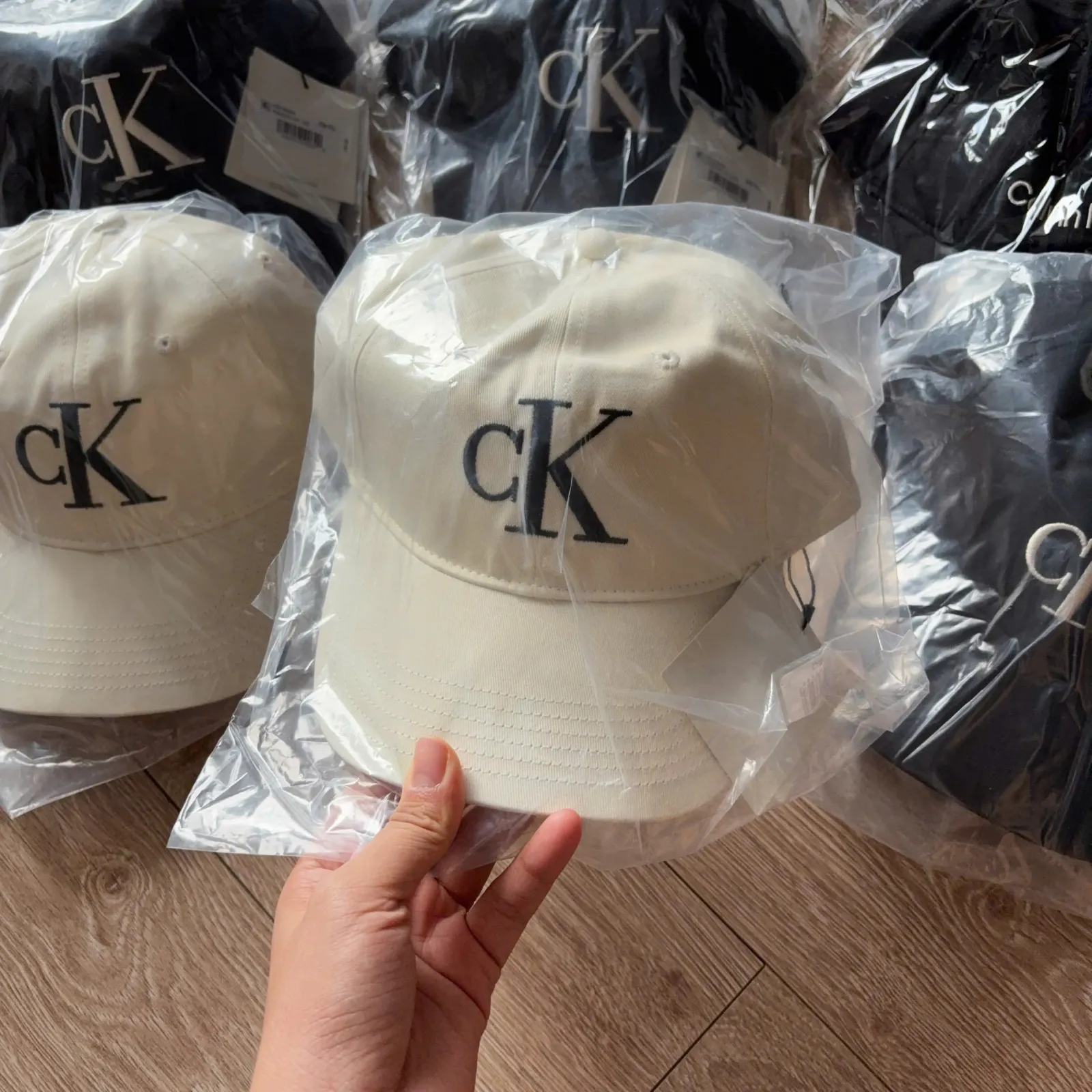 (Bill US) Mũ Calvin Klein Monogram 2 (Size Adult)