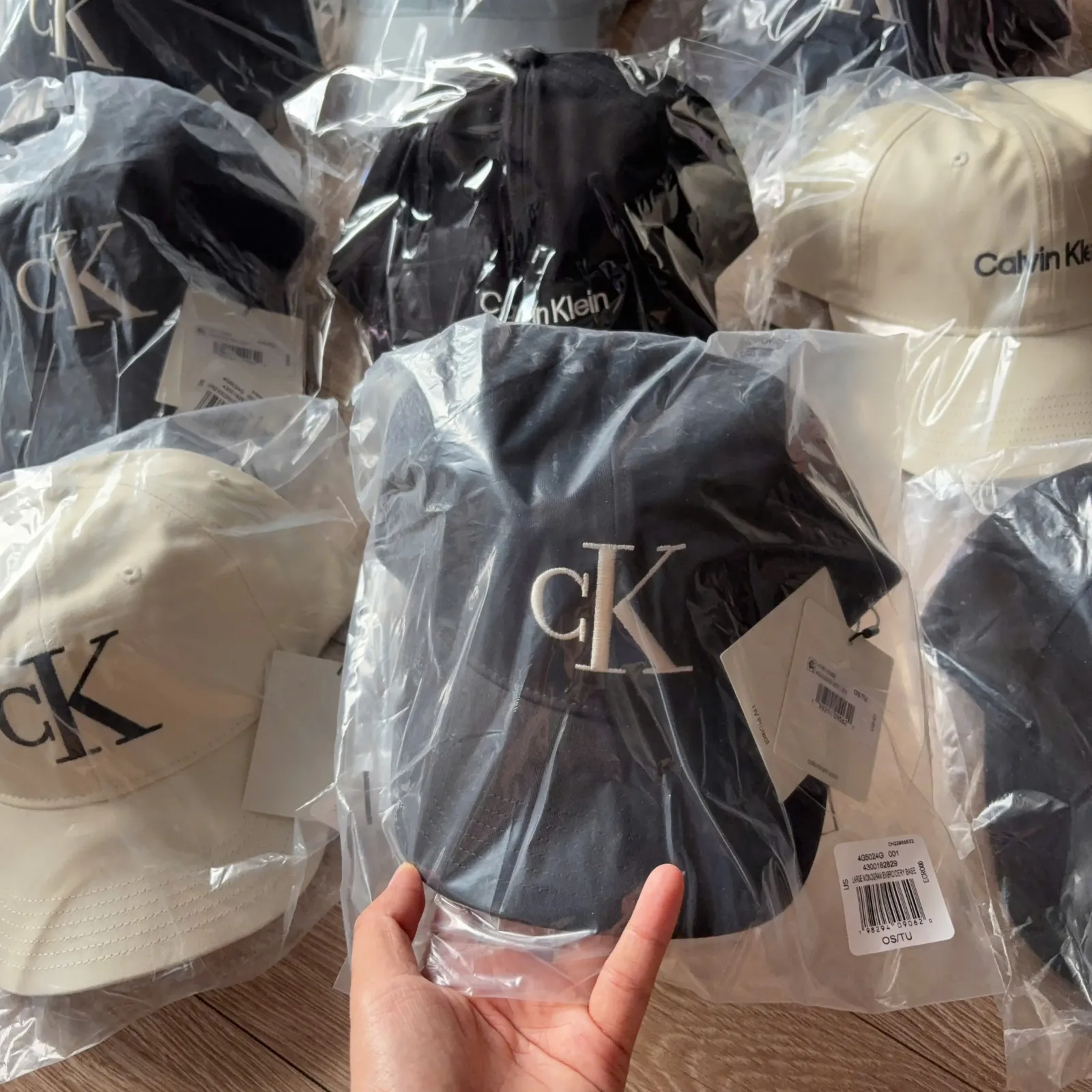 (Bill US) Mũ Calvin Klein Monogram 2 (Size Adult)
