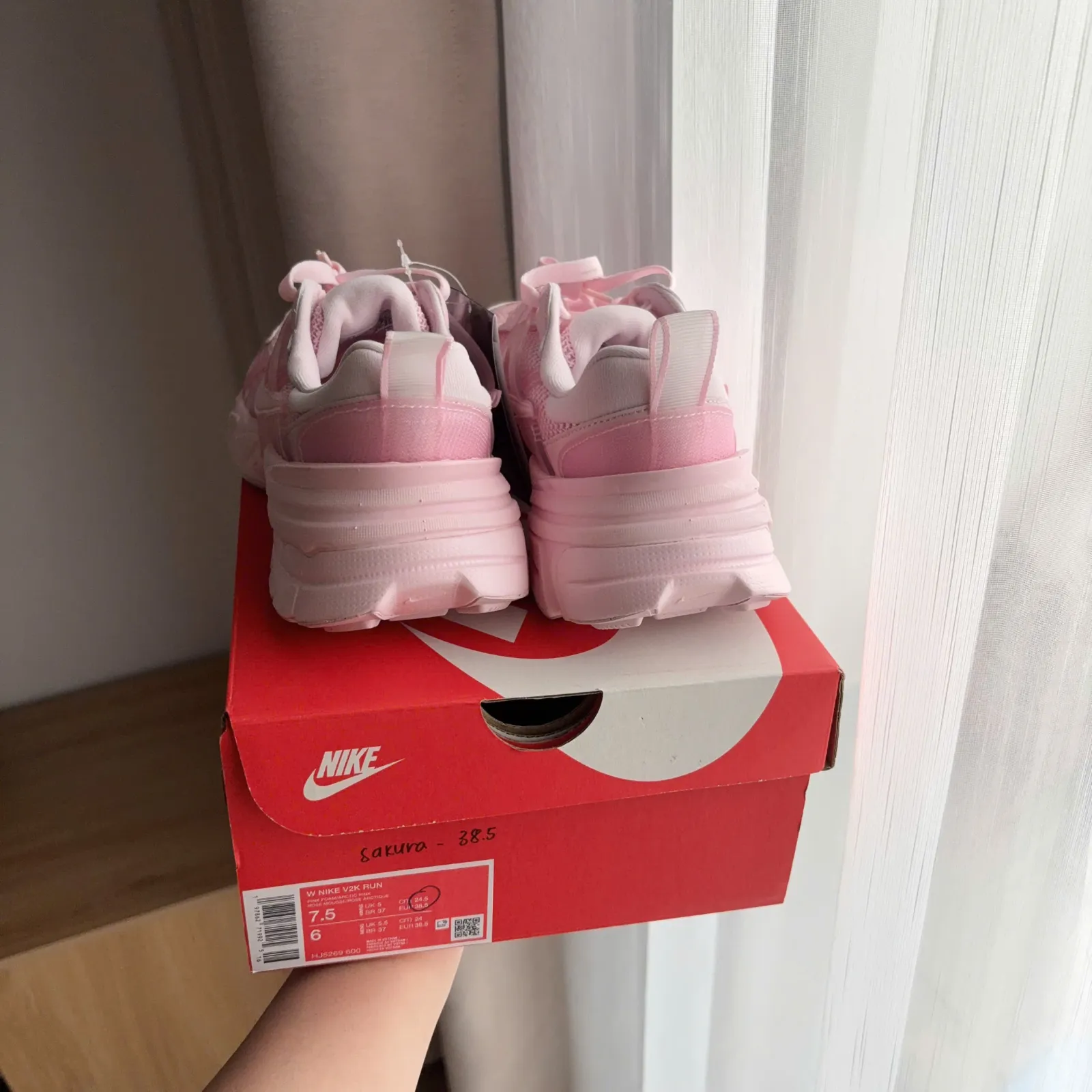 Nike V2K Run ‘Pink Foam’ WMNS (HJ5269-600)