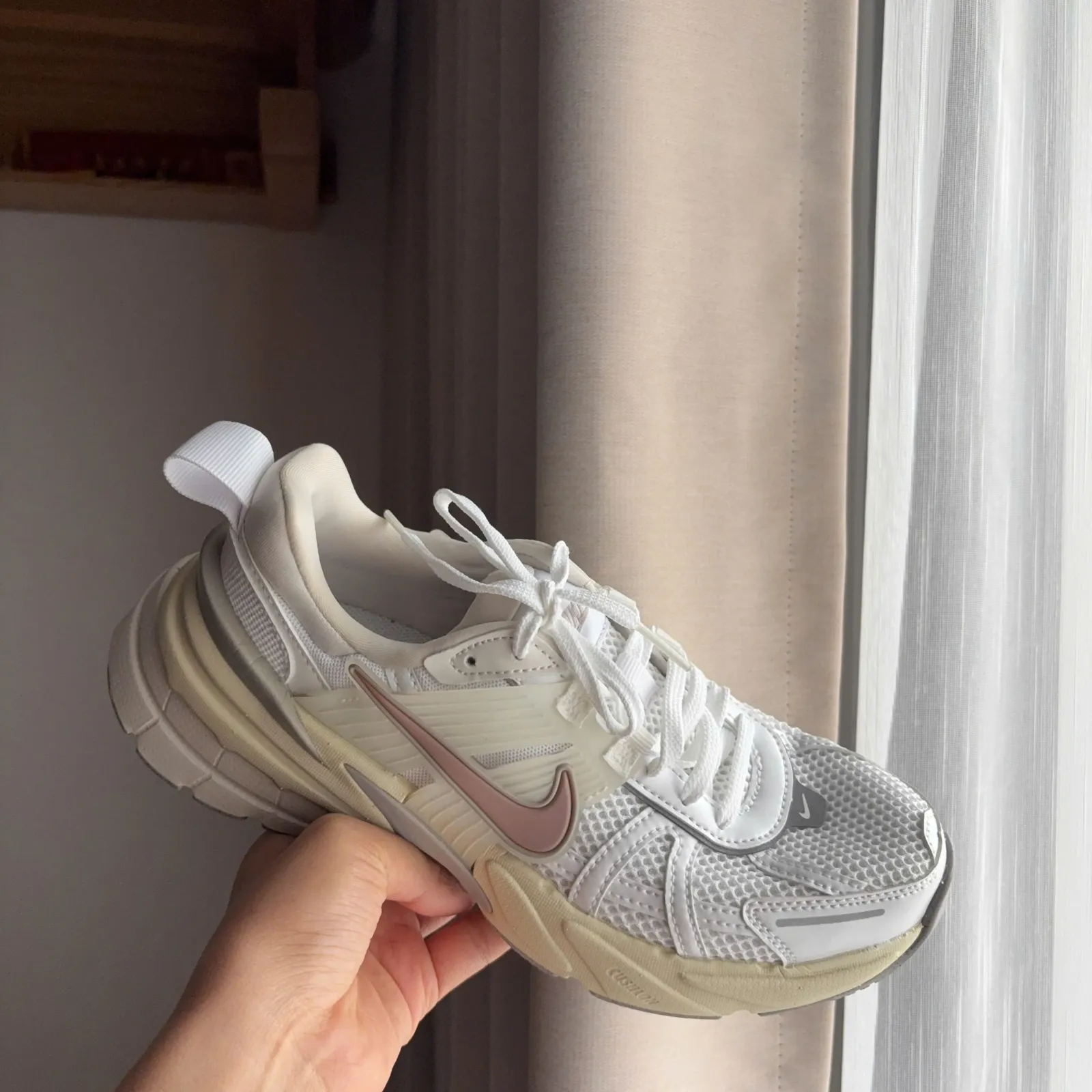 Nike V2K Run 'White Particle Pink' (FD0736-112)