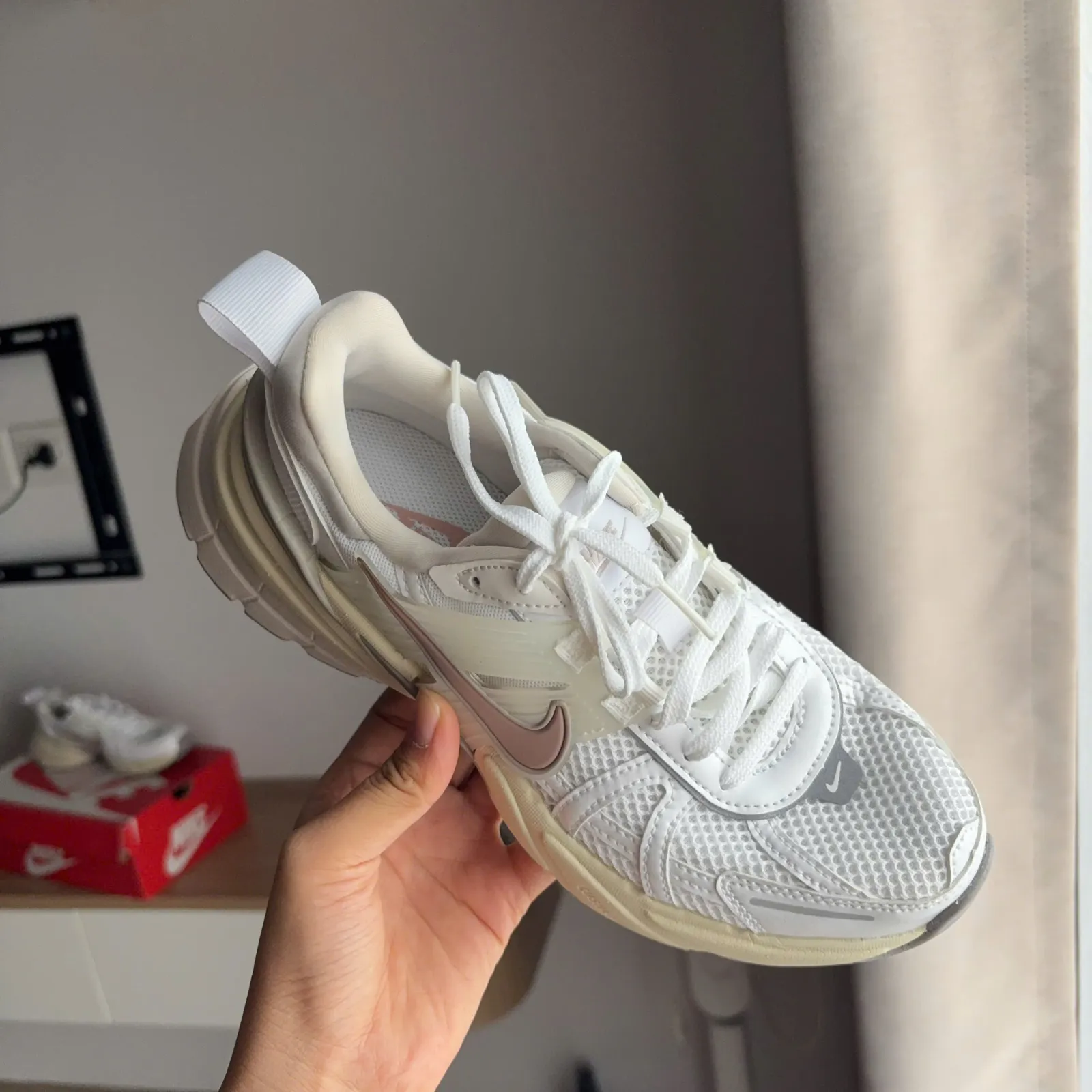 Nike V2K Run 'White Particle Pink' (FD0736-112)