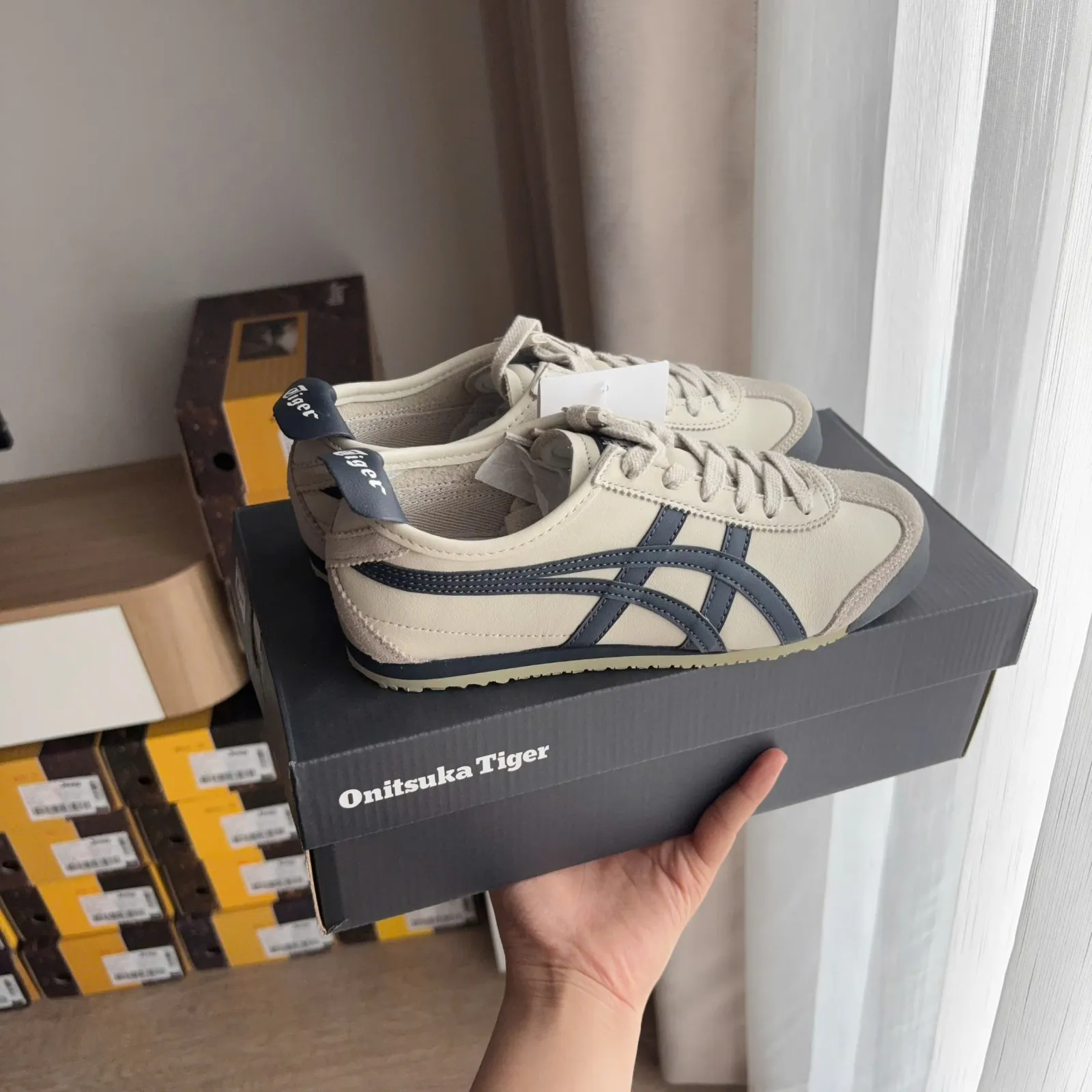 Onitsuka Tiger MEXICO 66 BIRCH PEACOAT (1183C102-200)