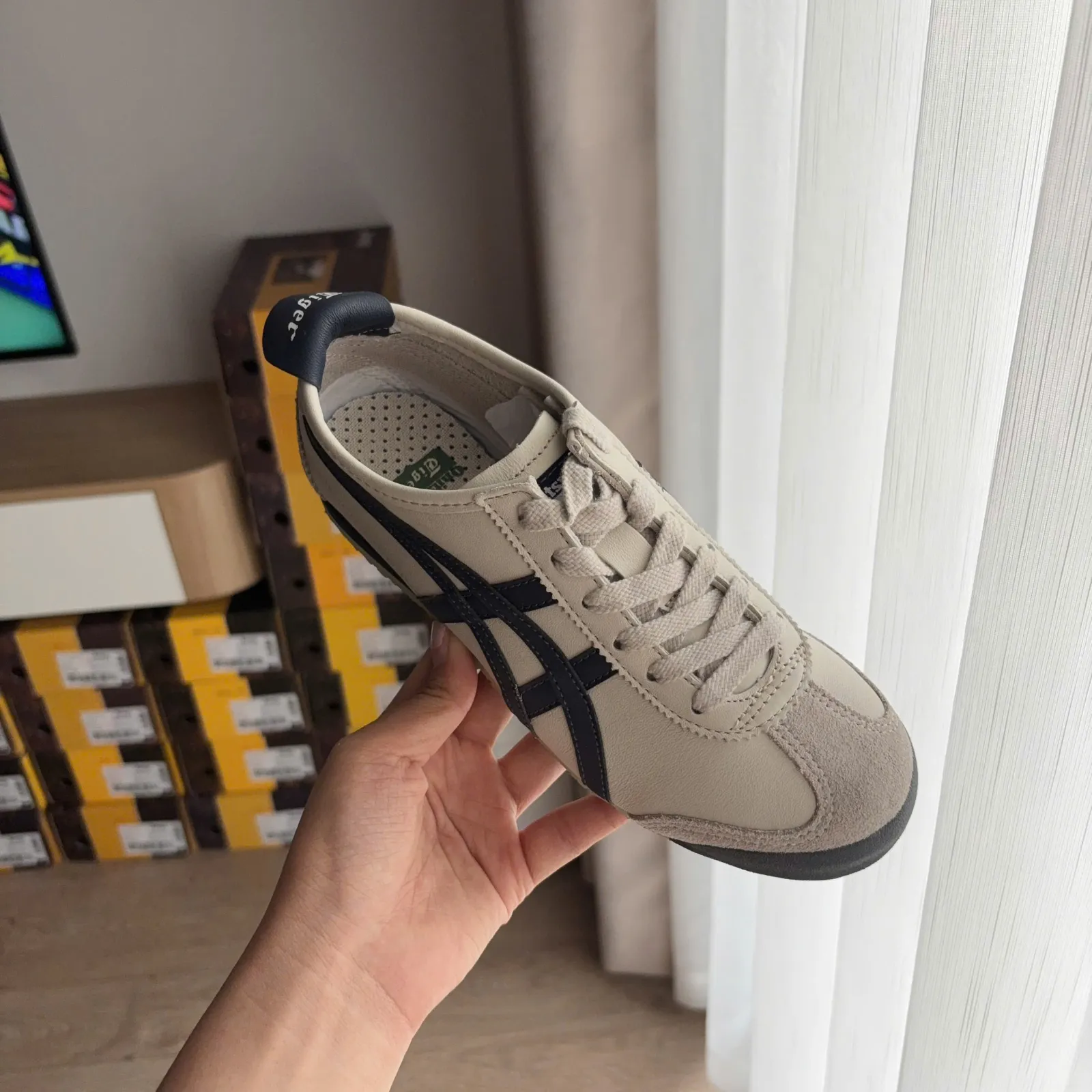 Onitsuka Tiger MEXICO 66 BIRCH PEACOAT (1183C102-200)