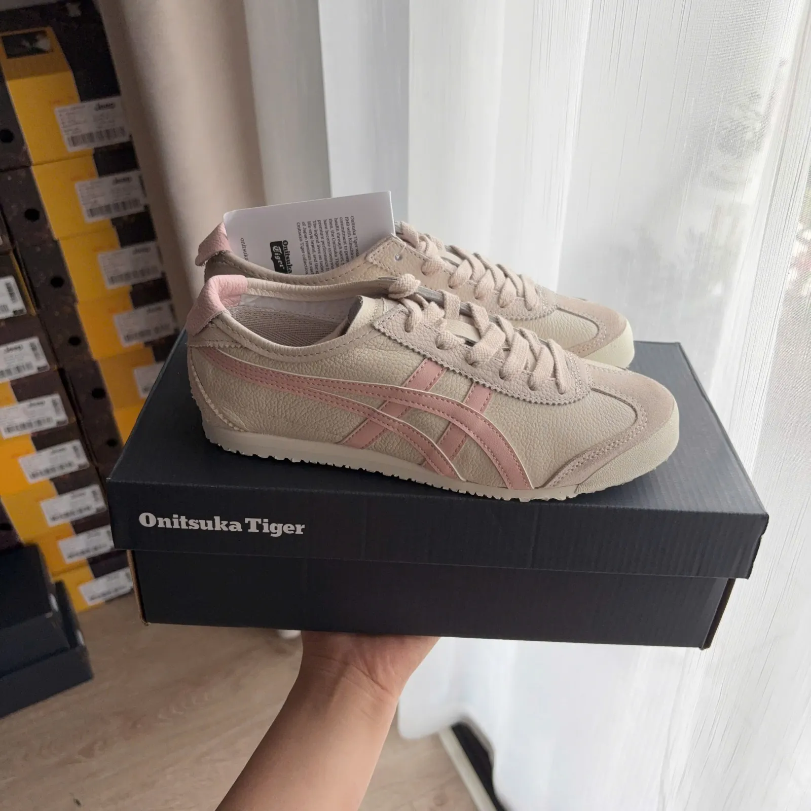 Onitsuka Tiger Mexico 66 "Ginger Peach" (1183A201-254)
