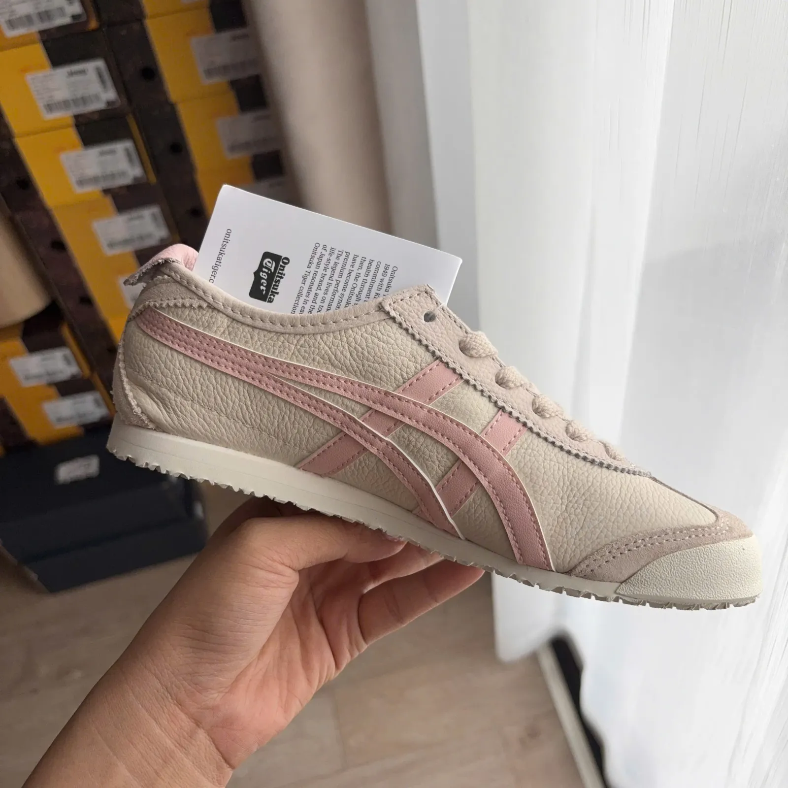 Onitsuka Tiger Mexico 66 "Ginger Peach" (1183A201-254)