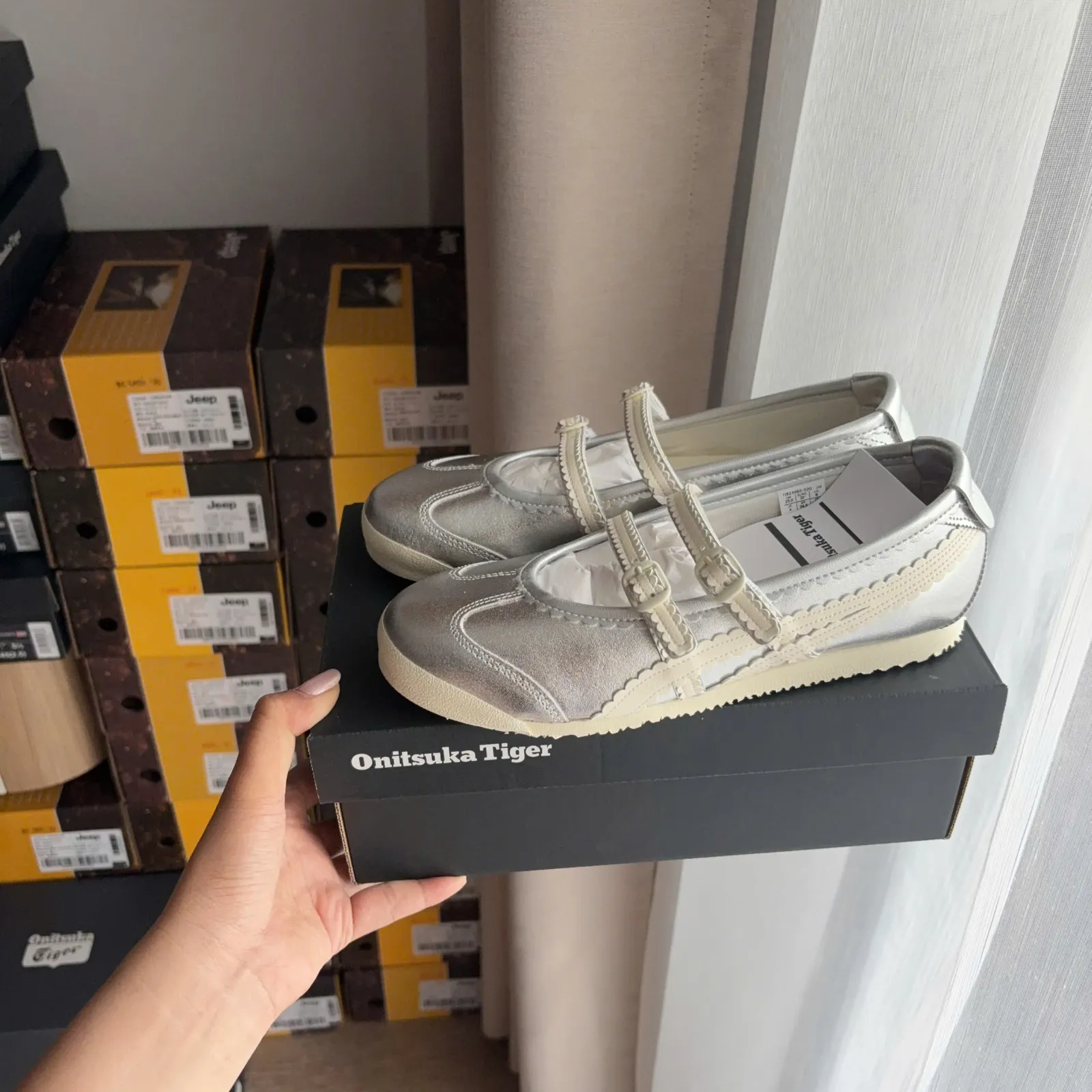 Onitsuka Tiger Mexico 66 TGRS Silver Off White (1182A660.020)