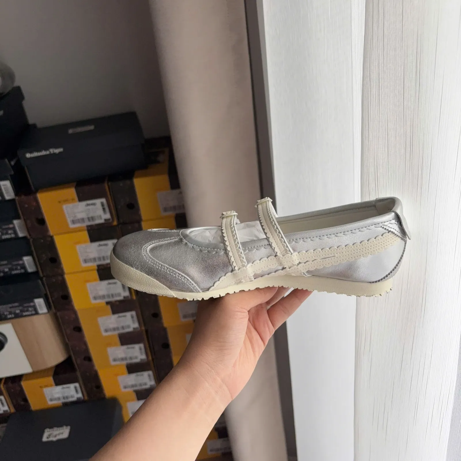 Onitsuka Tiger Mexico 66 TGRS Silver Off White (1182A660.020)