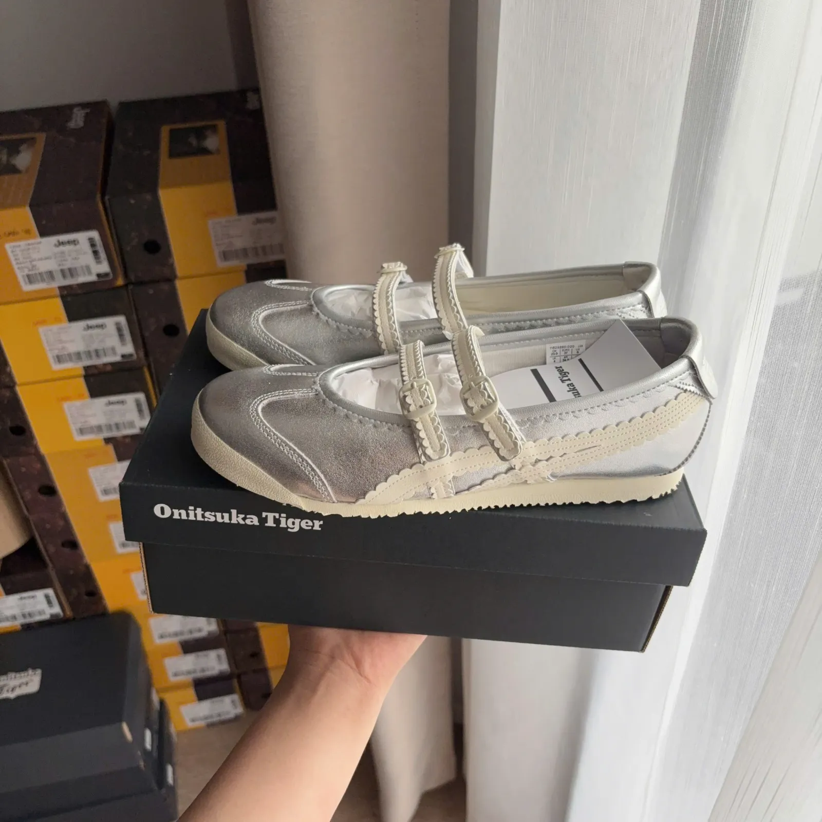 Onitsuka Tiger Mexico 66 TGRS Silver Off White (1182A660.020)