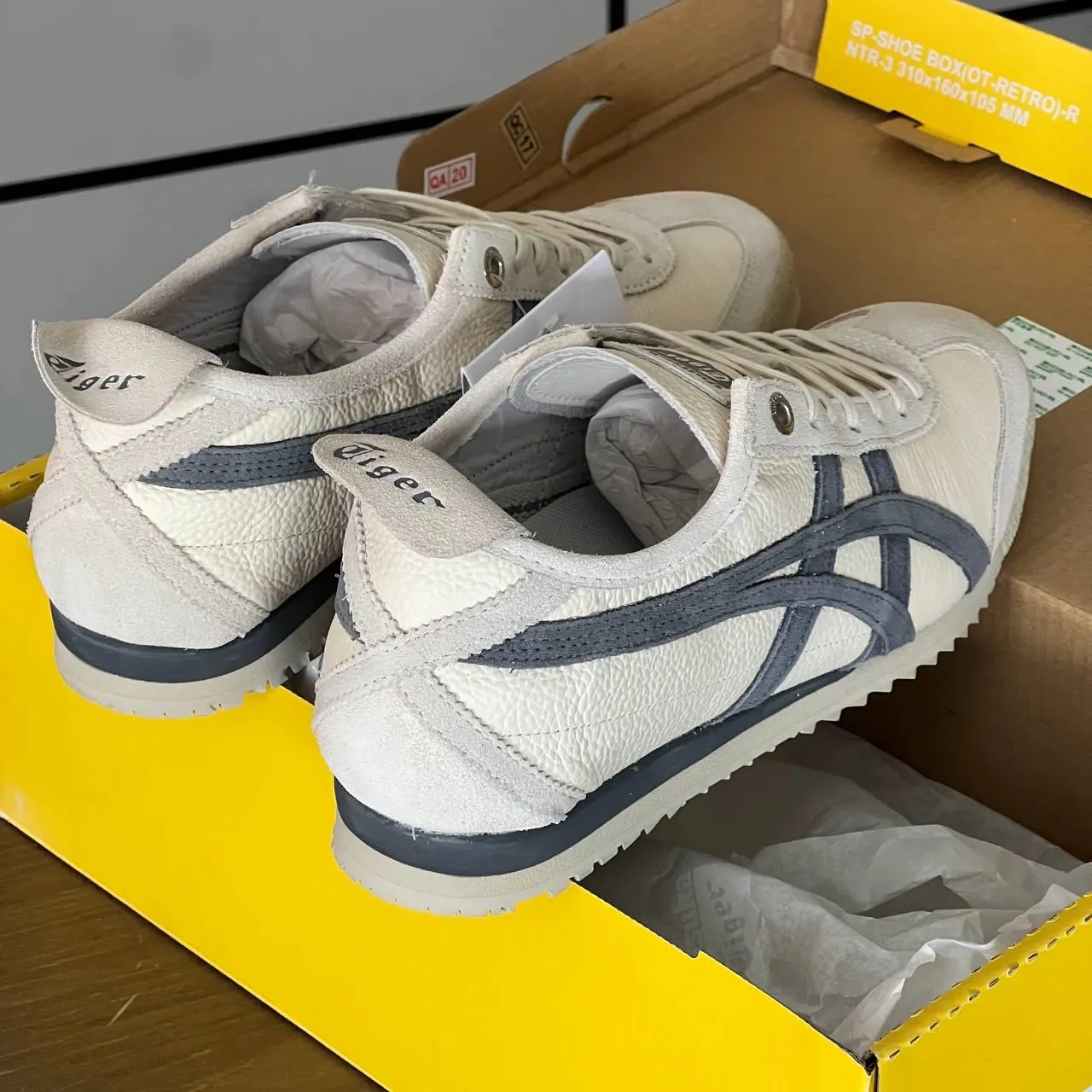 Onitsuka Tiger Mexico 66 SD "Birch/Metropolis" (1183C015-200)