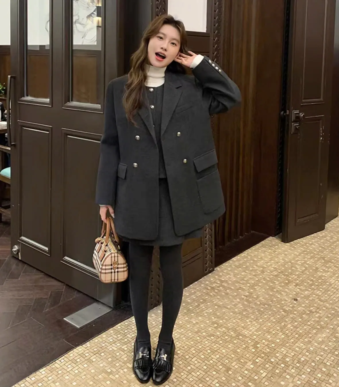 Set Dạ Lông Cừu Mulvan (Blazer + Chân váy)